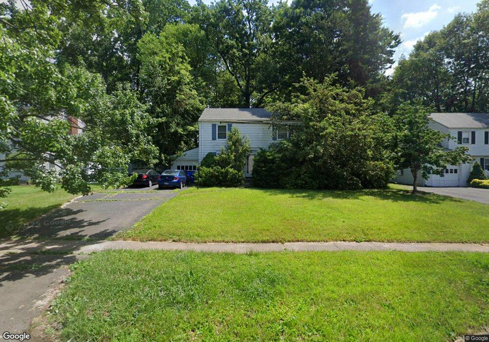 22 Seneca Rd, West Hartford, CT 06117 - photo 1