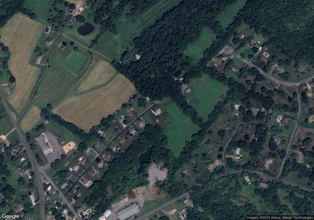 5202 Ridgeway Dr, Zionsville, PA 18092 - photo 1