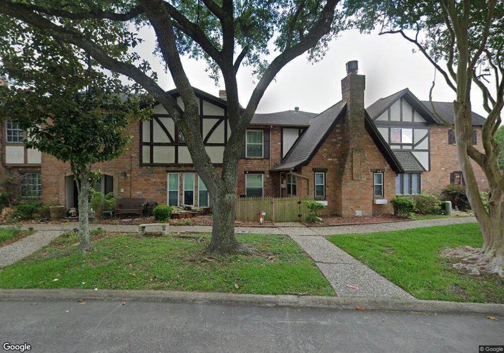 8 Sun Meadow Blvd, Friendswood, TX 77546 - photo 1