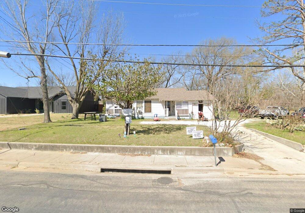 926 Country Club Rd, Cleburne, TX 76033 - photo 1