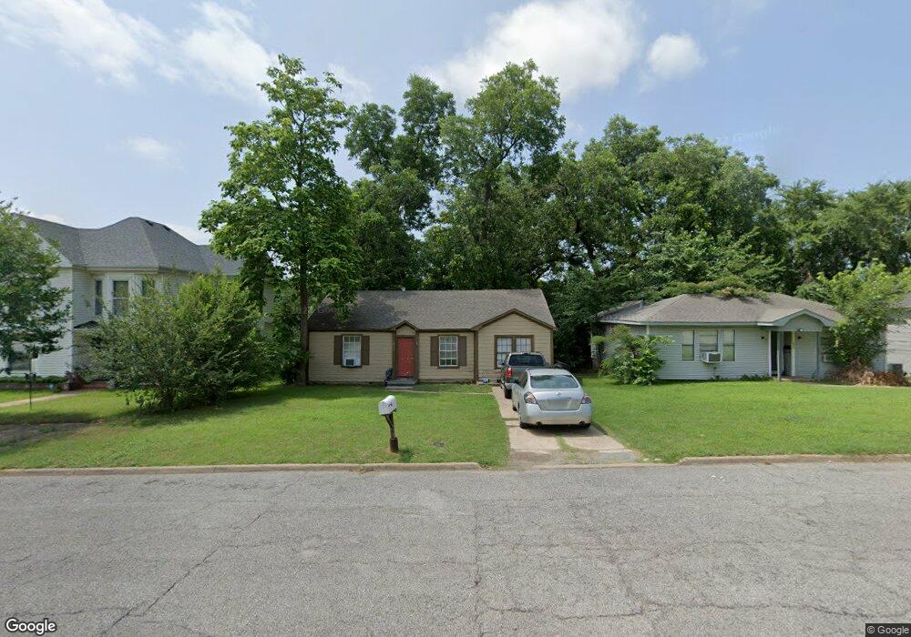 1222 W Chestnut St, Denison, TX 75020 - photo 1