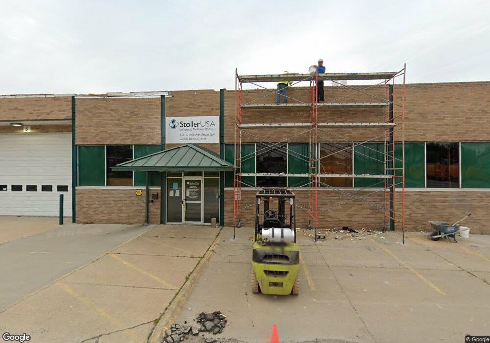 1201 9th St SW, Cedar Rapids, IA 52404 - photo 1