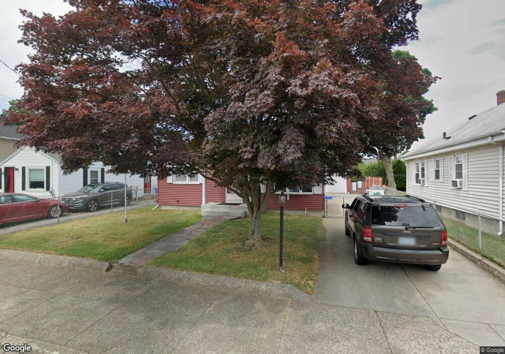 126 Whittier Rd, Pawtucket, RI 02861 - photo 1