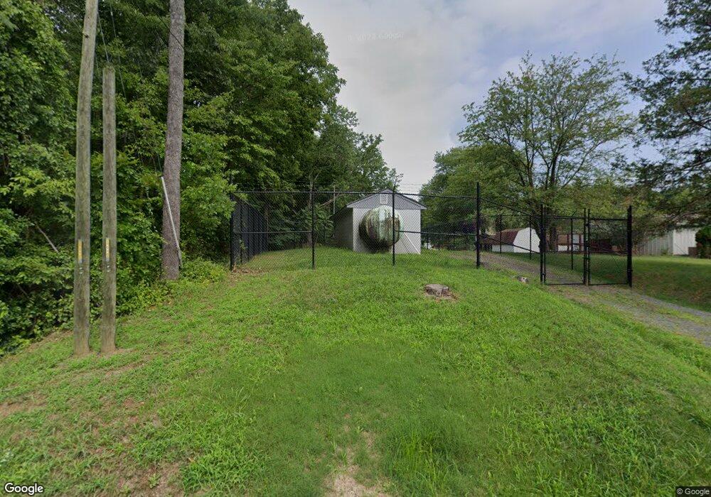 7446 Woodlawn Ln, Warrenton, VA 20187 - photo 1