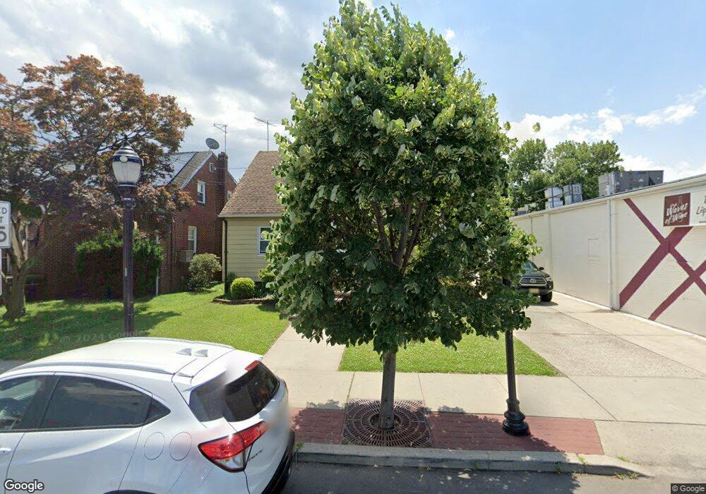 733 Roosevelt Ave, Carteret, NJ 07008 - photo 1