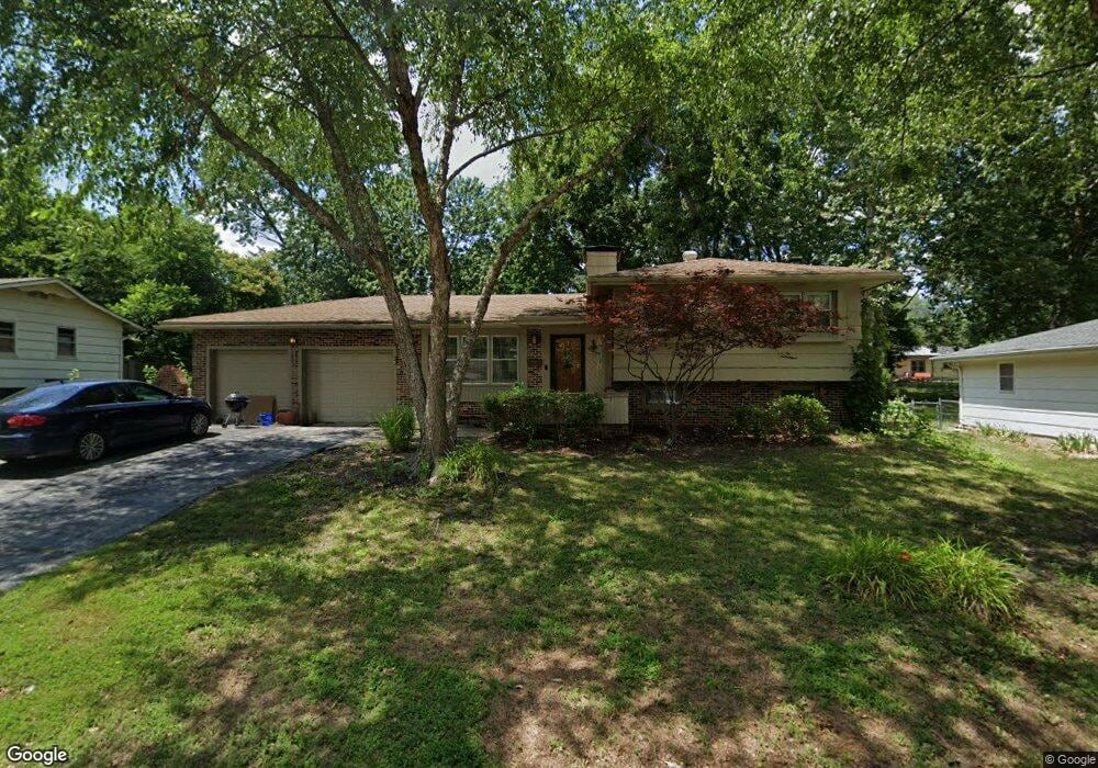 7302 Edgewood Blvd, Shawnee, KS 66203 - photo 1