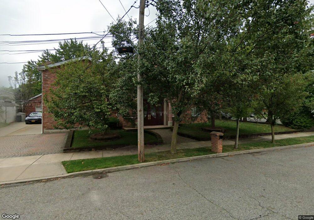 405 Lenevar Ave, Staten Island, NY 10309 - photo 1