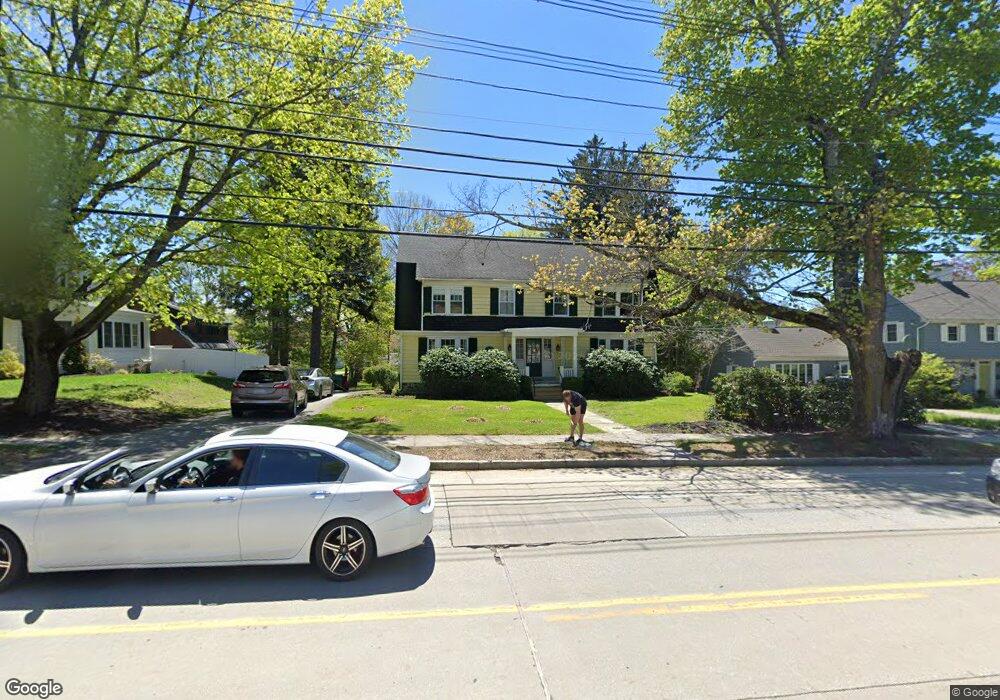 565 Andover St unit B, Lowell, MA 01852 - photo 1