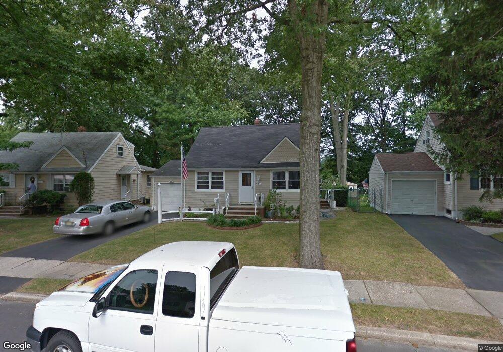 680 Pinewood Rd, Union, NJ 07083 - photo 1