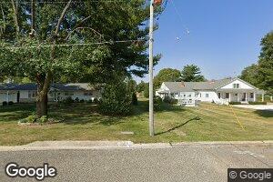 9 4th St, Carrollton, IL 62016