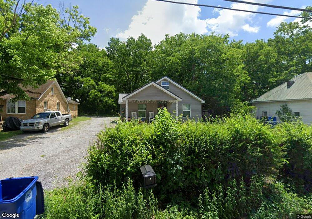 405 Moody St, Shelbyville, TN 37160 - photo 1