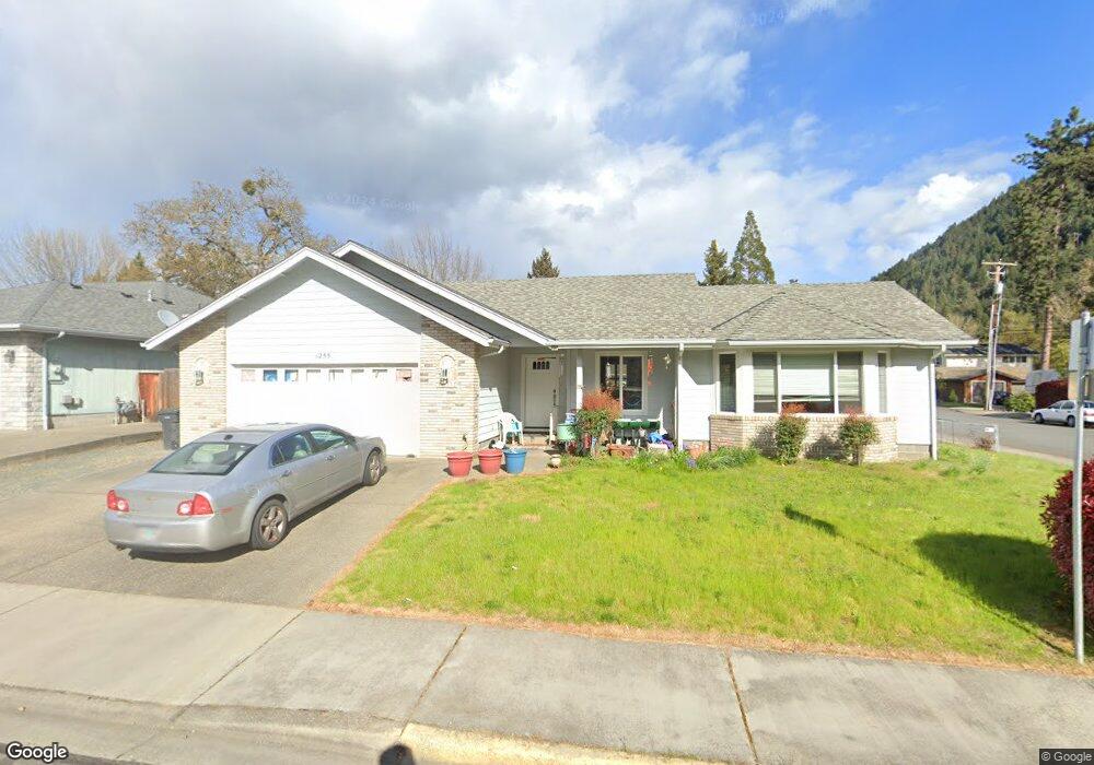 1255 SE Casey Place, Grants Pass, OR 97526 - photo 1