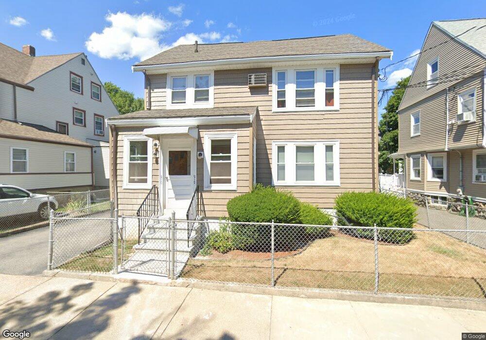 212 Robbins St, Waltham, MA 02453 - photo 1