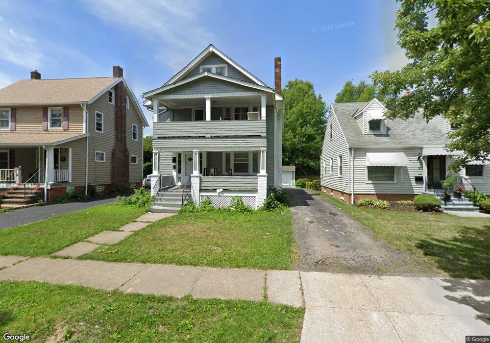 916 Greyton Rd, Cleveland Heights, OH 44112 - photo 1