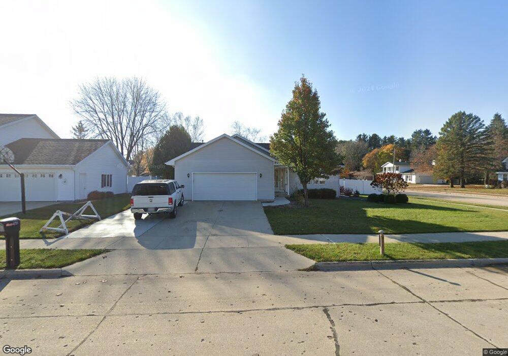 4731 Laurie Ln, Two Rivers, WI 54241 - photo 1