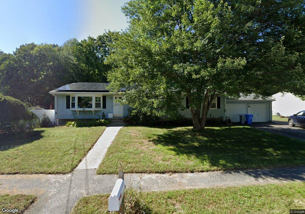 32 Westfield Dr, Holliston, MA 01746 - photo 1