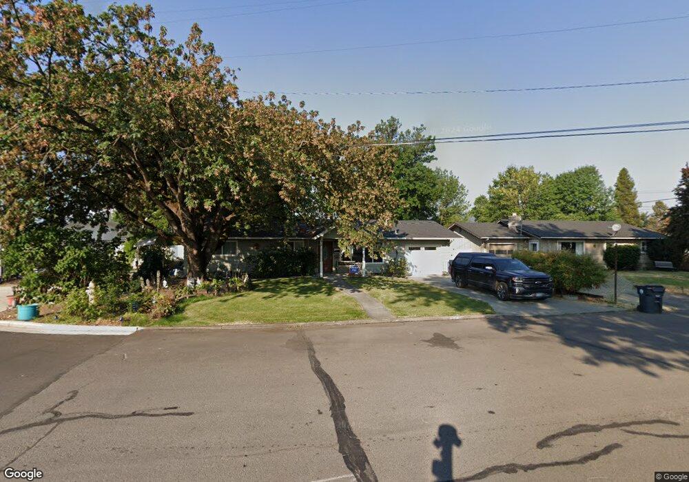 524 S 2nd St, Central Point, OR 97502 - photo 1