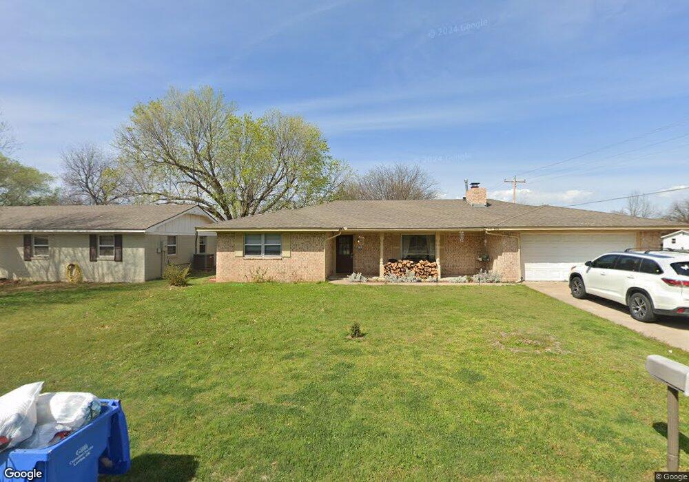 701 W E Ave, Cache, OK 73527 - photo 1