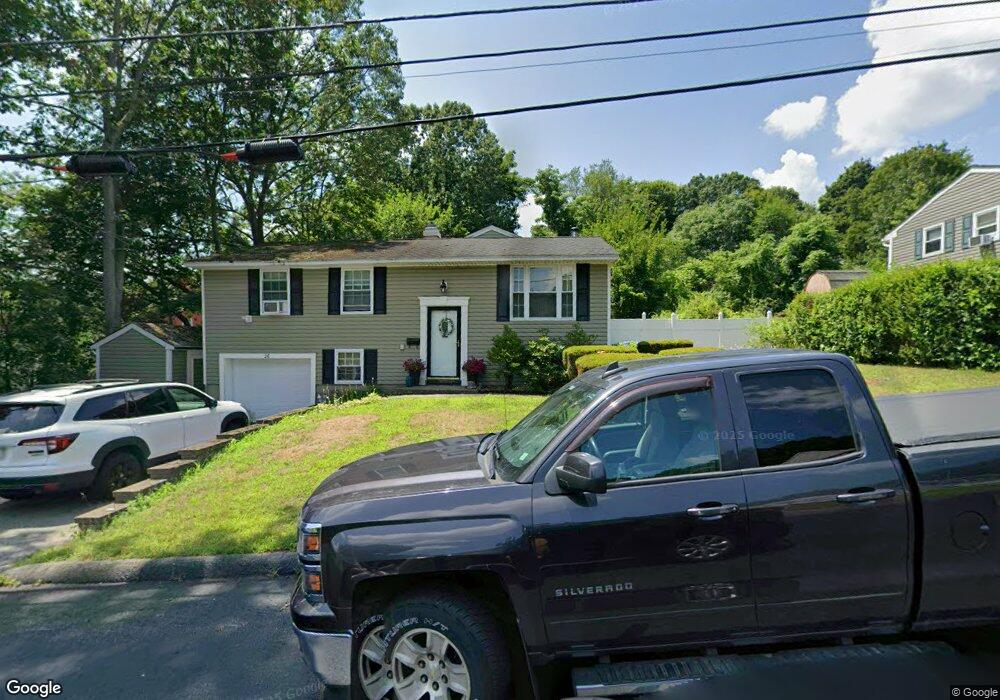 26 Mount Pleasant St, Lowell, MA 01850 - photo 1