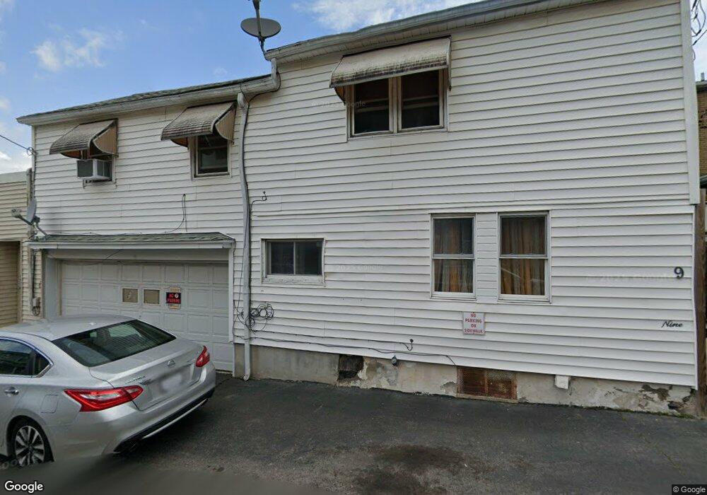 9 W Beech St, Hazleton, PA 18201 - photo 1
