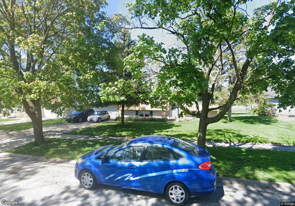 911 Pettibone St, Crown Point, IN 46307 - photo 1