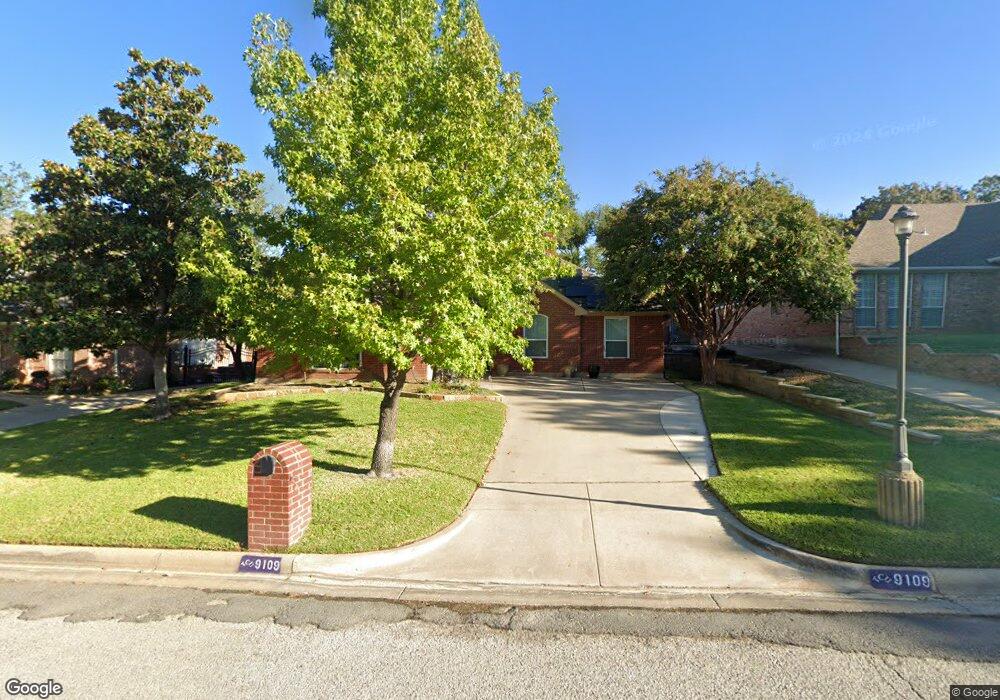 9109 High Oaks Dr, North Richland Hills, TX 76182 - photo 1