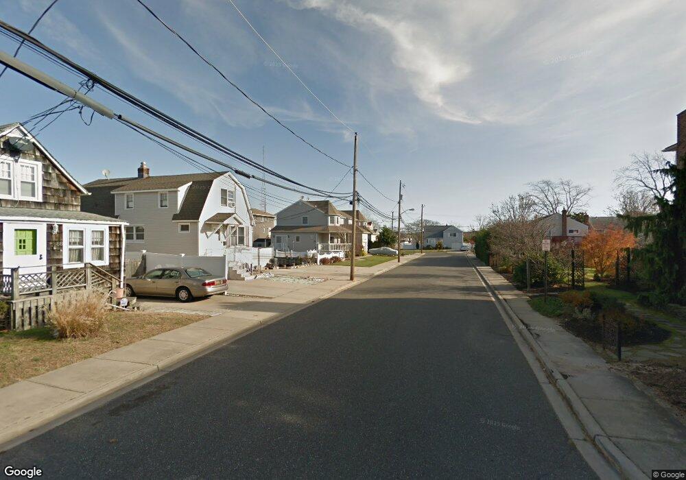 28 Garfield St, Freeport, NY 11520 - photo 1