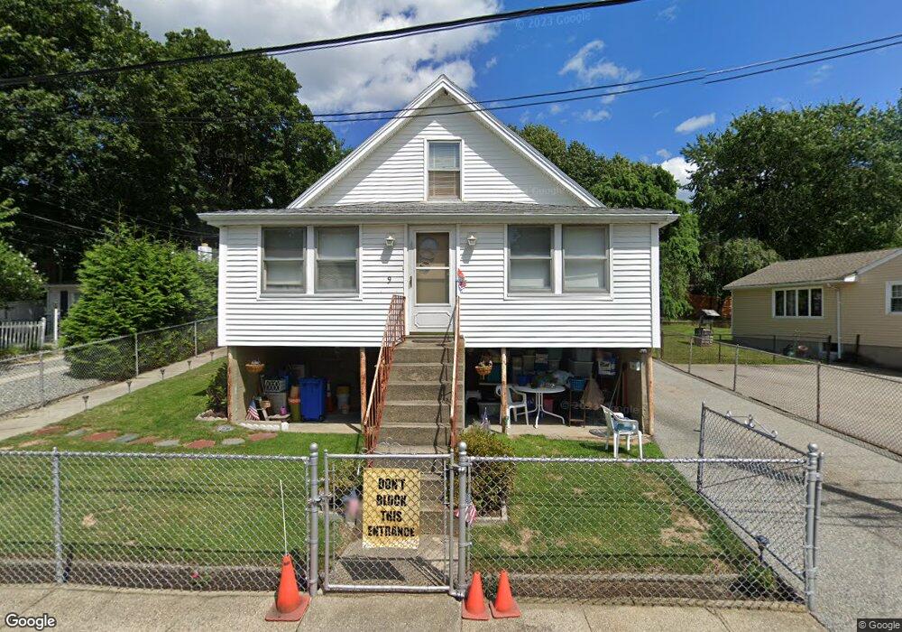 9 Boline Place, Woburn, MA 01801 - photo 1