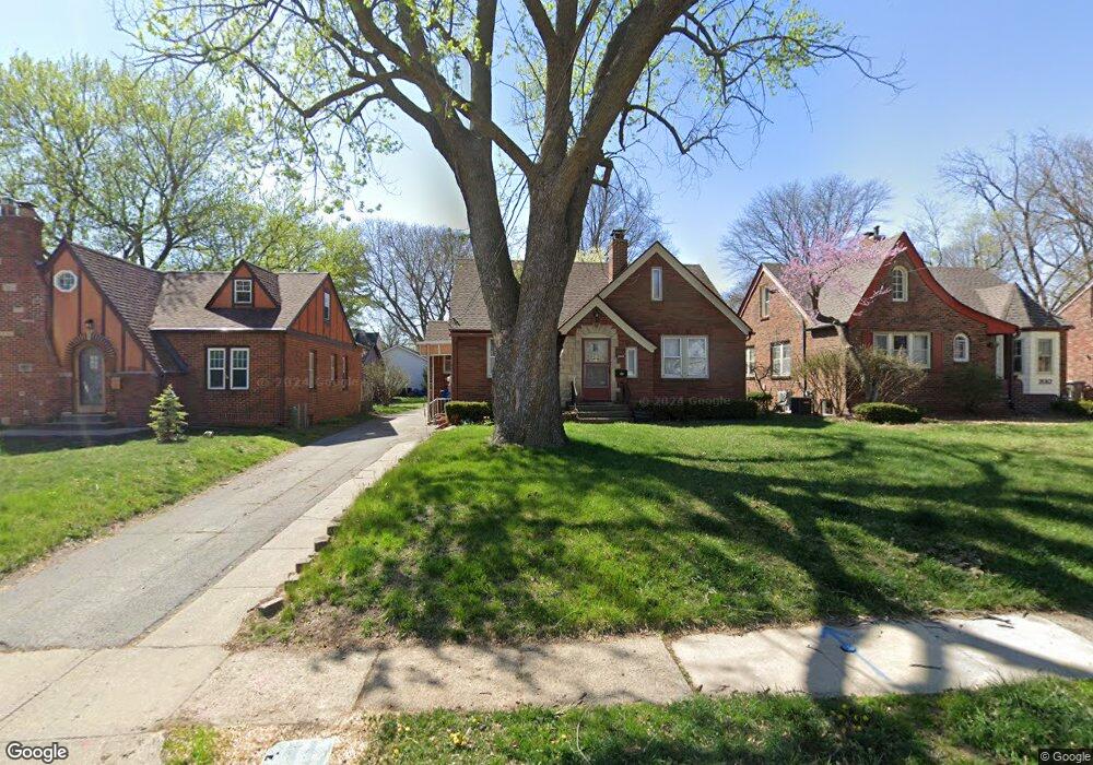 2006 35th St, Des Moines, IA 50310 - photo 1