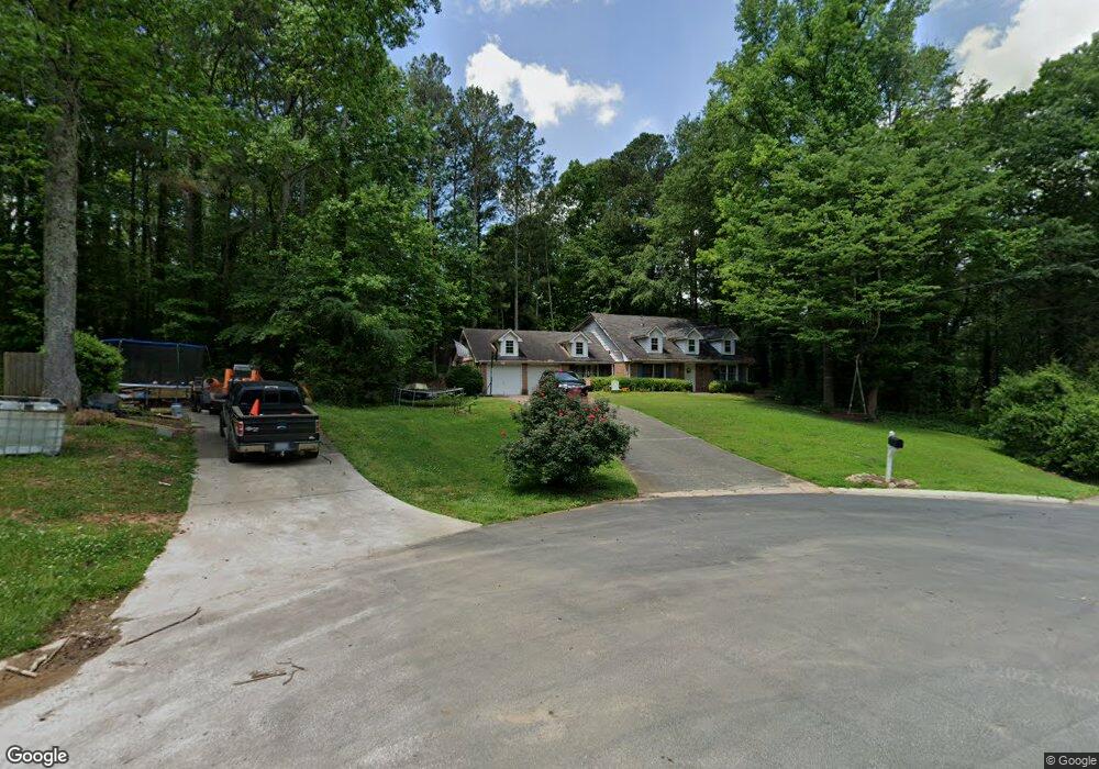 811 Pinecrest Cir SW unit 2, Lilburn, GA 30047 - photo 1