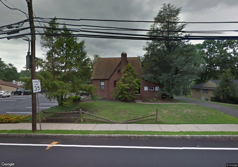 153 Stirling Rd, Watchung, NJ 07069 - photo 1