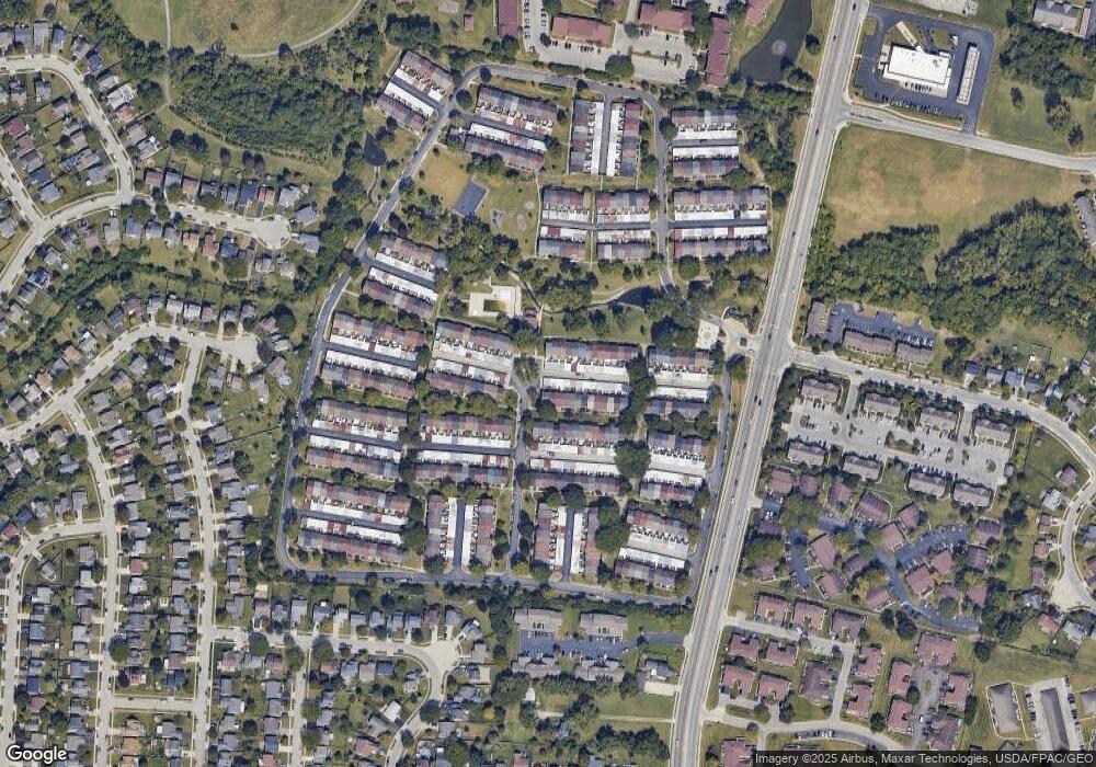 588 Dlyn St unit 1, Columbus, OH 43228 - photo 1