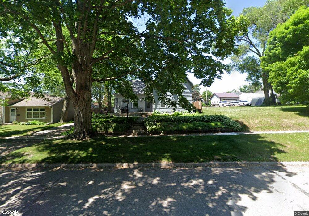 1215 Franklin St, Cedar Falls, IA 50613 - photo 1