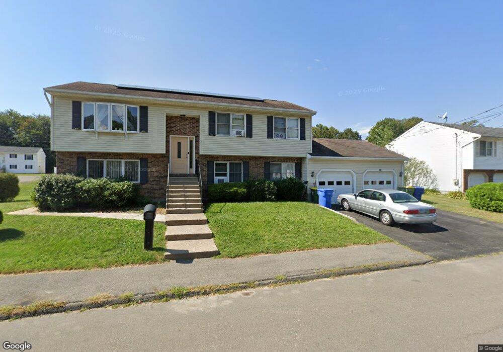 109 Madera Dr, Waterbury, CT 06704 - photo 1