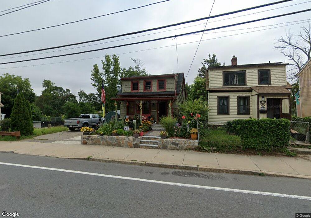 27 Main St, Blackstone, MA 01504 - photo 1