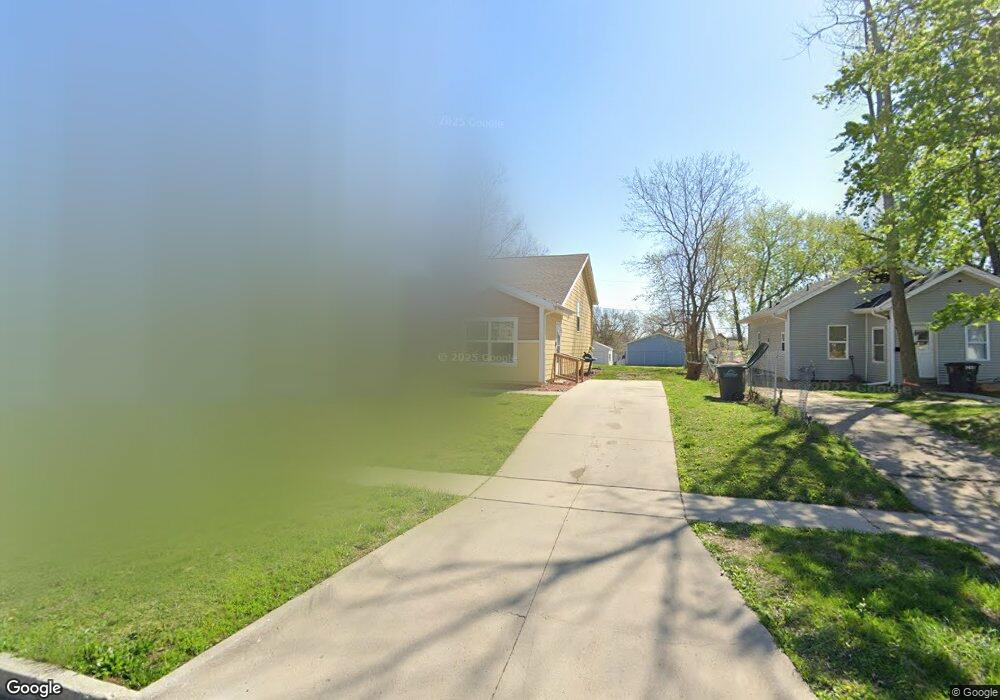 1423 22nd St, Des Moines, IA 50311 - photo 1