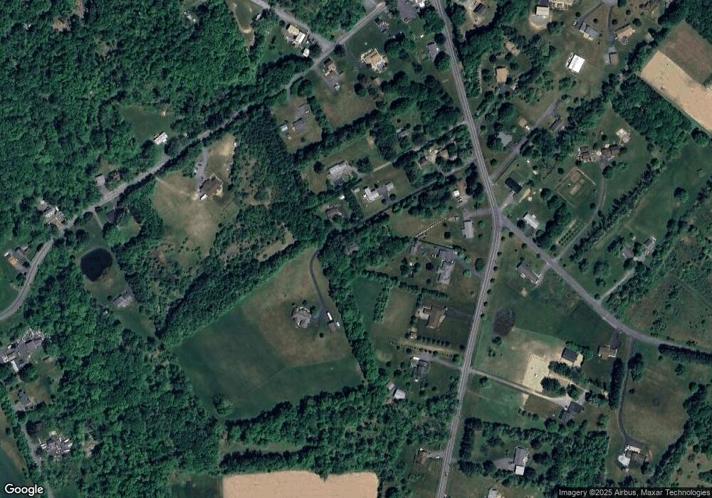 919 Point Phillips Rd, Bath, PA 18014 - photo 1