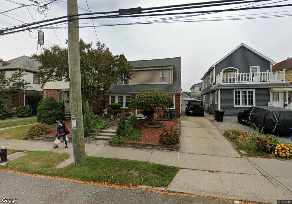 4322 189th St, Flushing, NY 11358 - photo 1