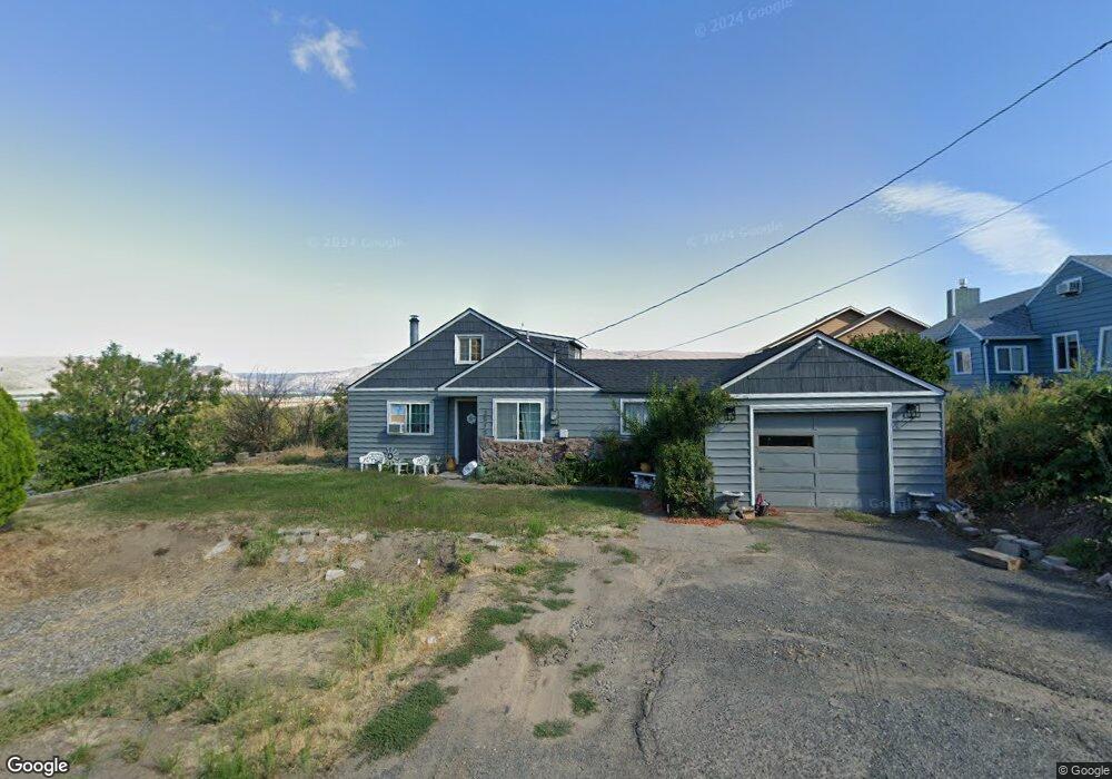 2515 E 12th St, the Dalles, OR 97058 - photo 1