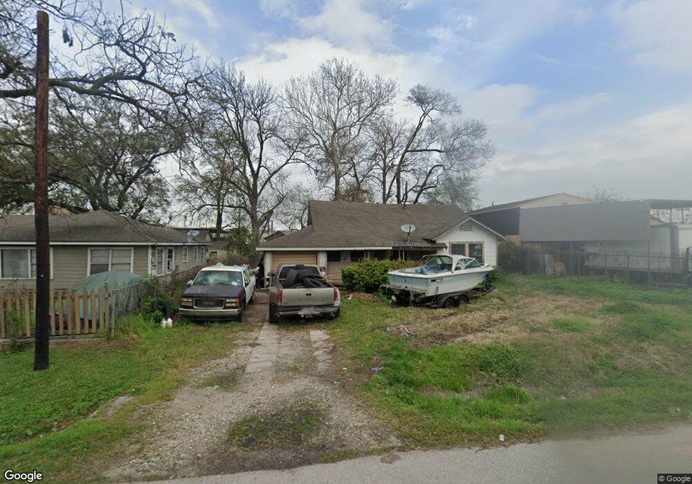 146 Theron St, Houston, TX 77022 - photo 1