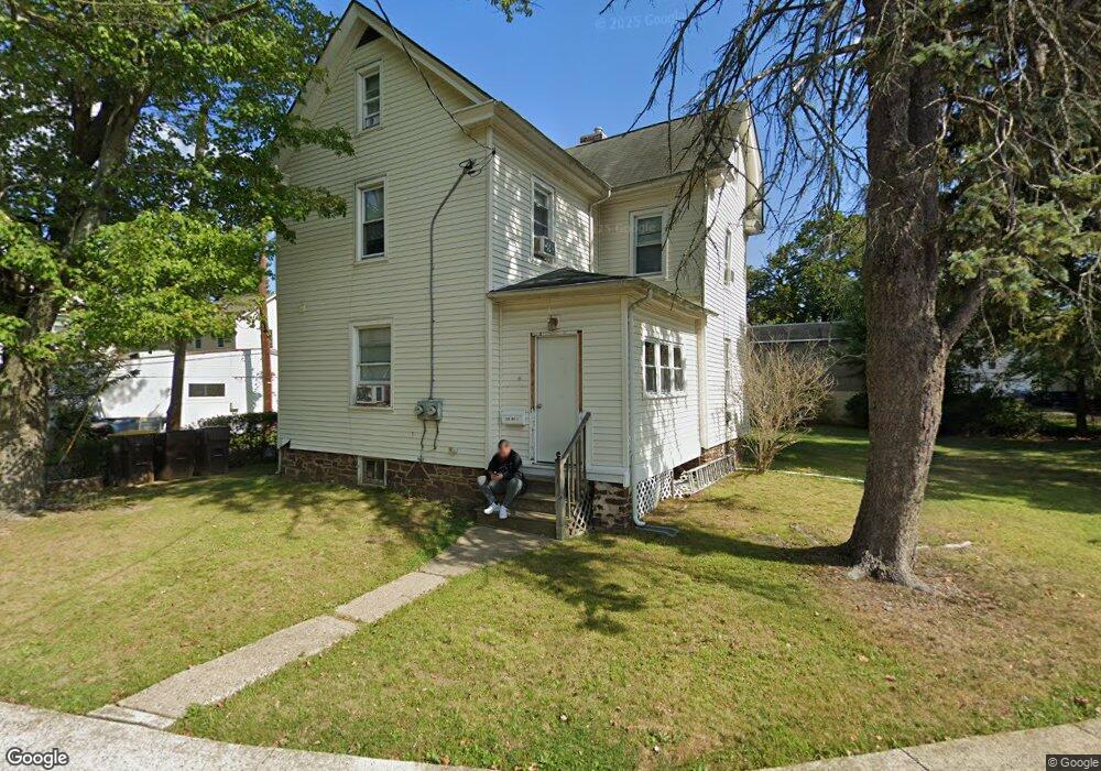 319 S Line St, Lansdale, PA 19446 - photo 1