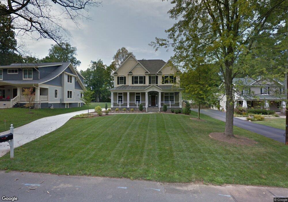 322 Owaissa Rd SE, Vienna, VA 22180 - photo 1