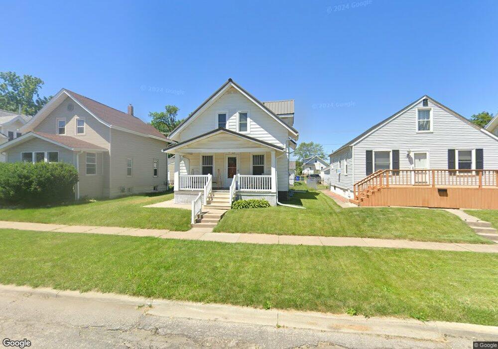 1918 K St SW, Cedar Rapids, IA 52404 - photo 1