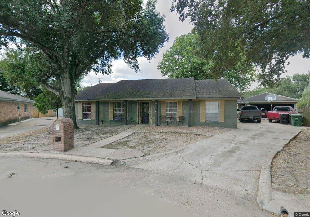 7319 Ridge Oak Dr, Houston, TX 77088 - photo 1