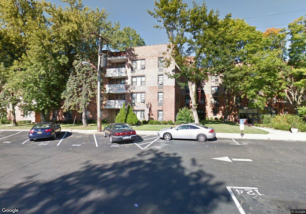 3 Remsen Rd unit 2G, Yonkers, NY 10710 - photo 1