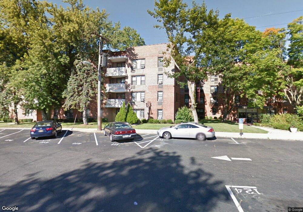 3 Remsen Rd unit 2J, Yonkers, NY 10710 - photo 1