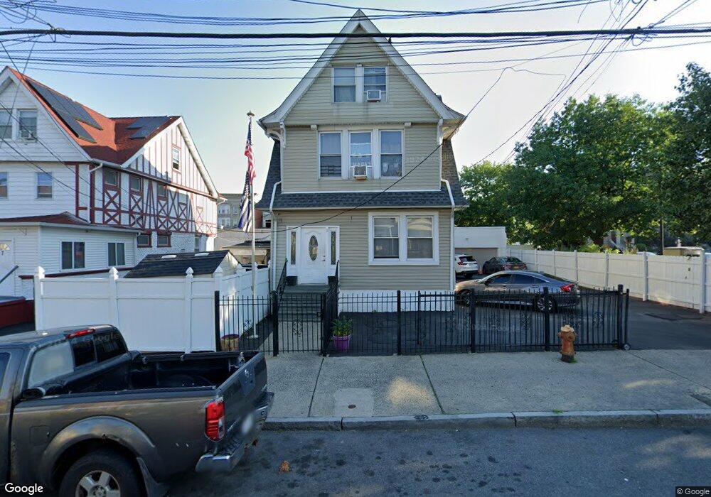 3 Pier St unit 1st floor, Yonkers, NY 10701 - photo 1