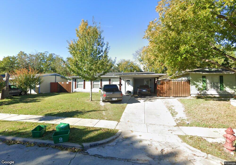 1026 Highland Dr, Grand Prairie, TX 75051 - photo 1