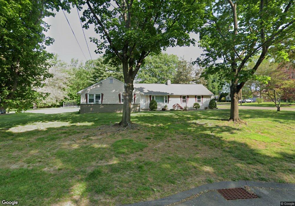 129 Lounsbury Rd, Trumbull, CT 06611 - photo 1