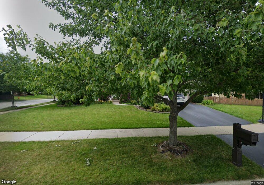 1920 Clyde Dr, Naperville, IL 60565 - photo 1